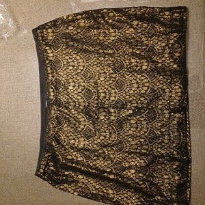 EXPRESS STRETCH SKIRT  SIZE SMALL NWT